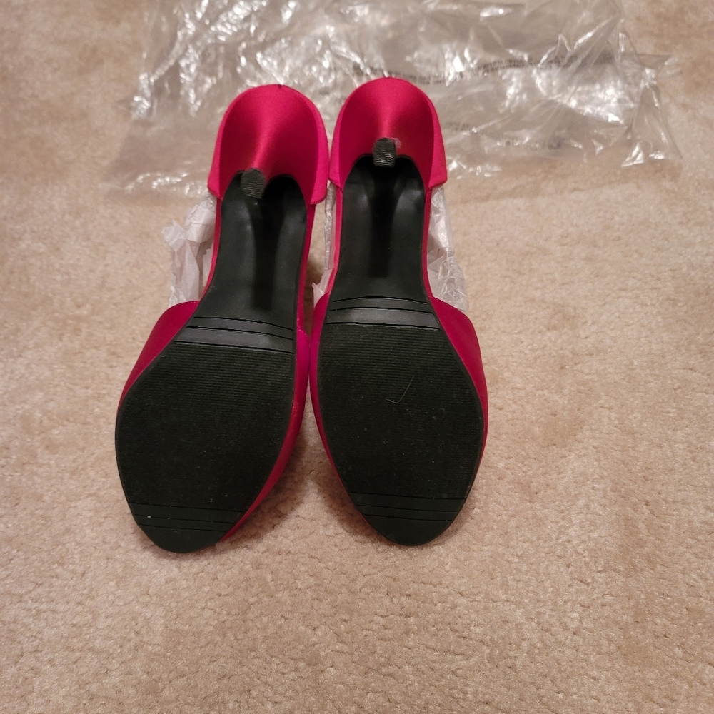 Shoes - Picture 2 of 2